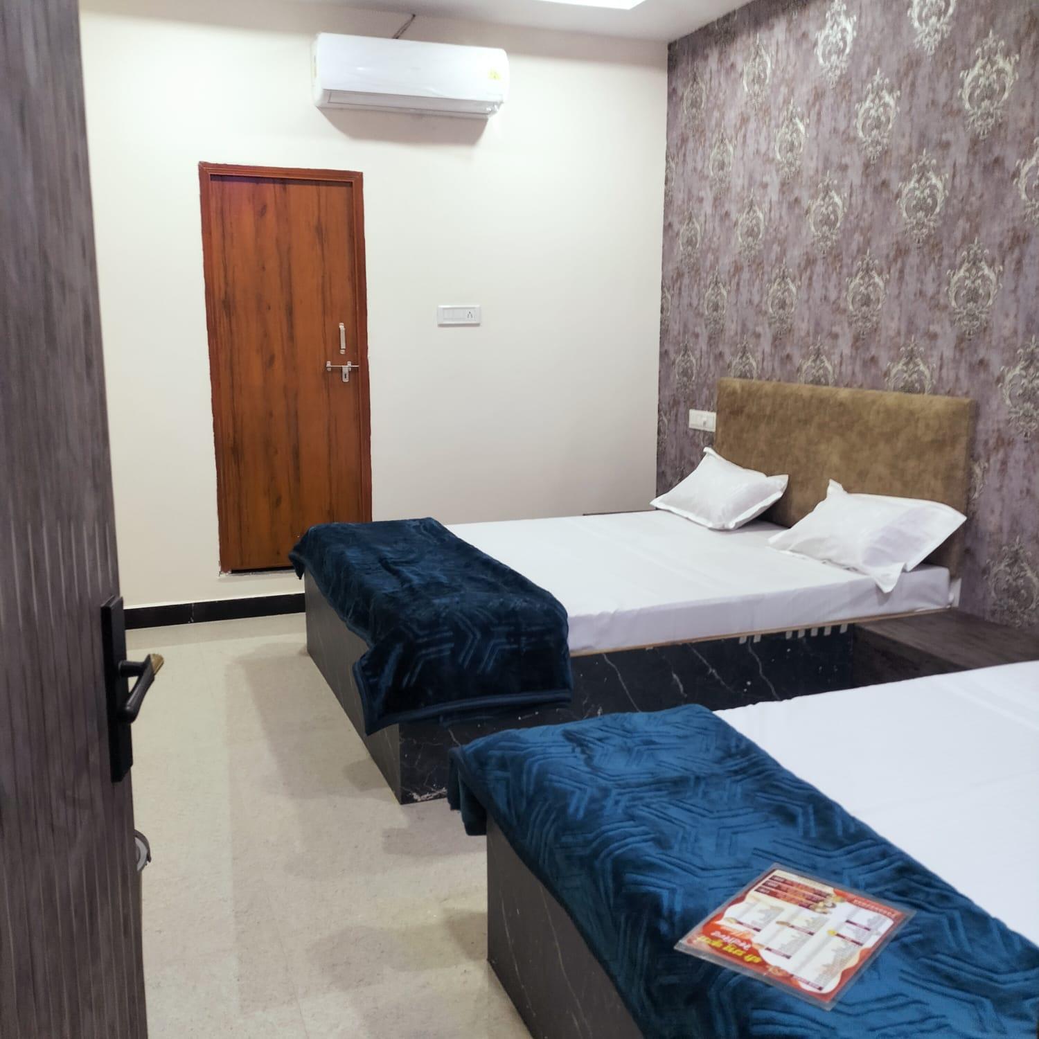 אויאיין Hotel Somnath Inn מראה חיצוני תמונה