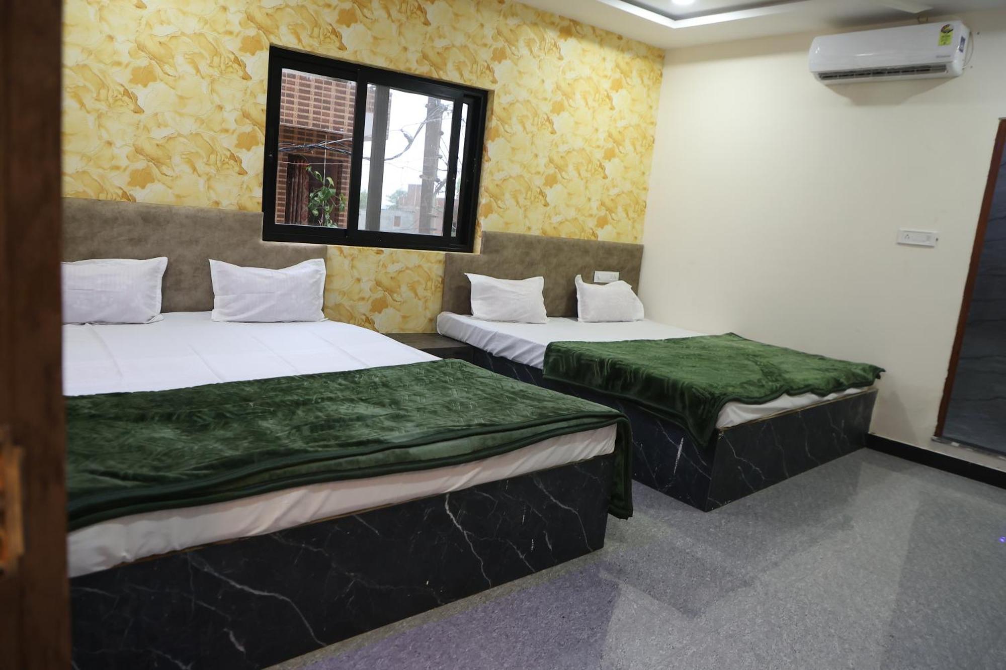 אויאיין Hotel Somnath Inn מראה חיצוני תמונה